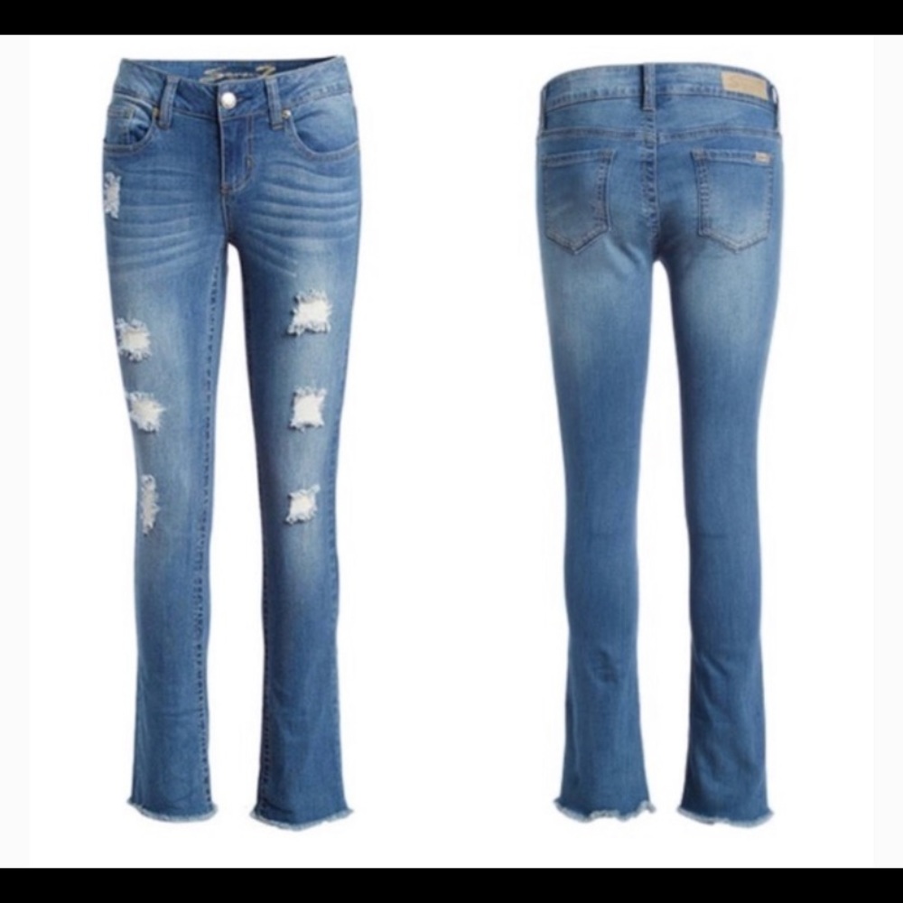 Seven Distressed Skinny Straight Legged Jeans - size 8